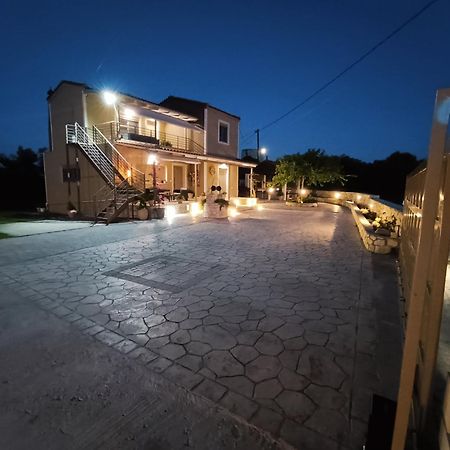 Villeta Nikol “Νηνεμία” Lixouri Buitenkant foto